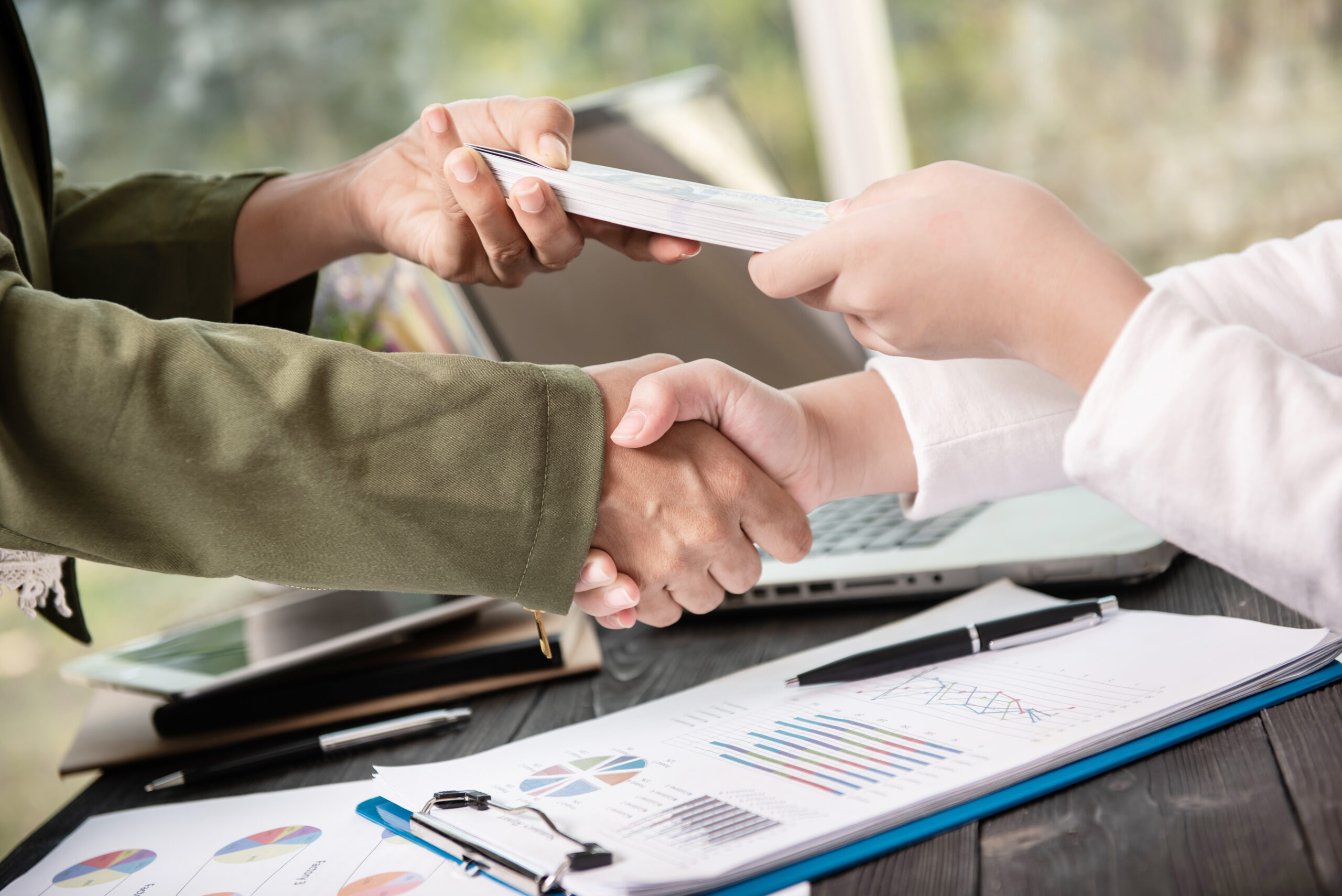 Powerful Factors That Influence Business Broker Fees
